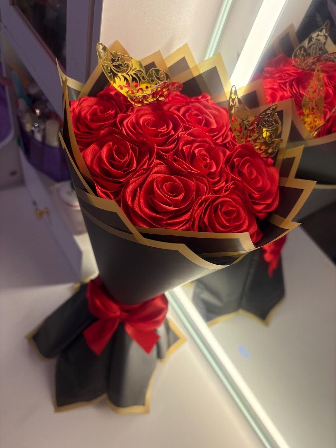 Decade of Love bouquet (10roses)