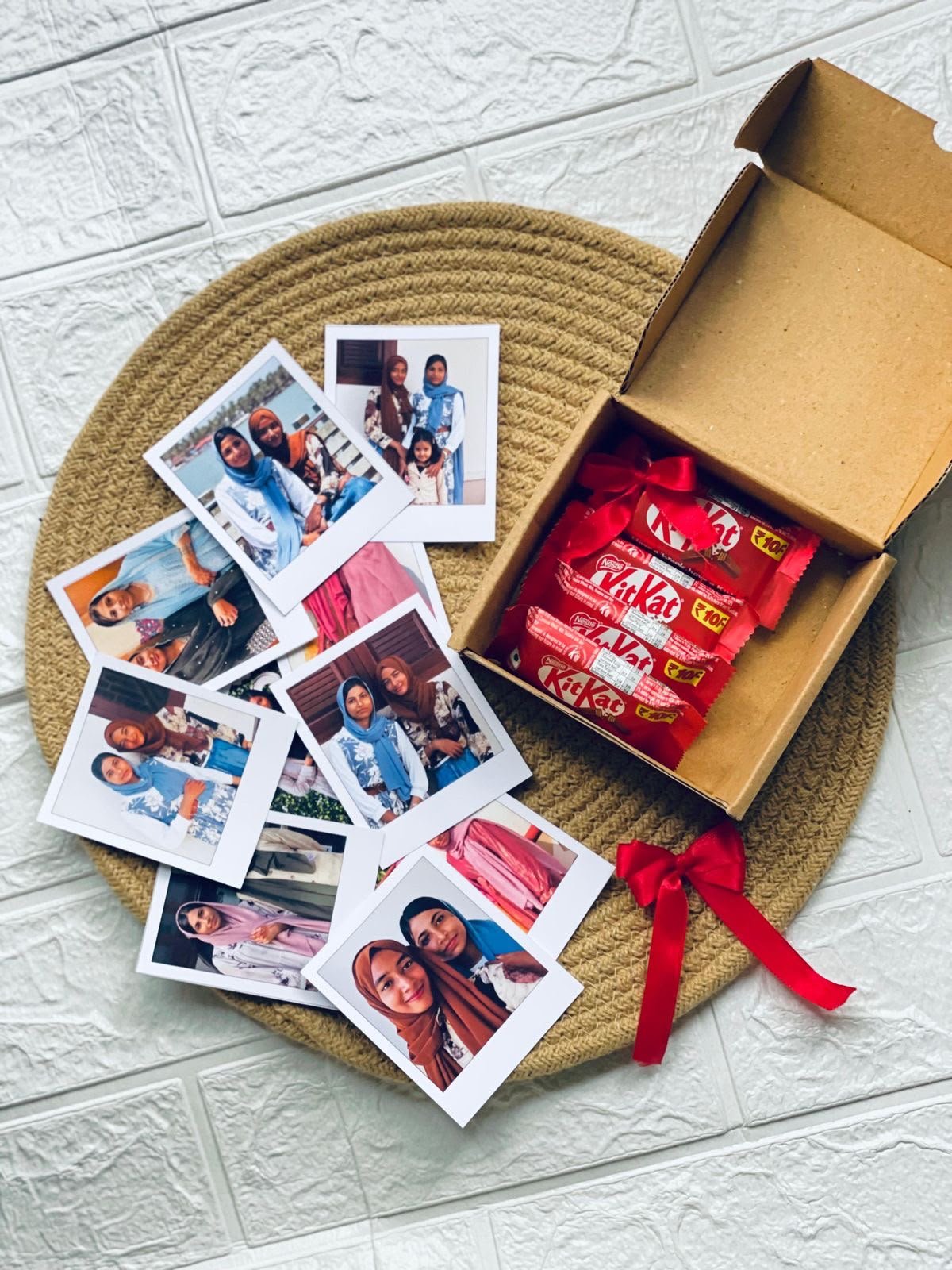 Kitkat and poloriods box (18 pictures)