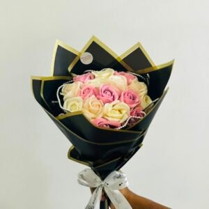 Scented rose bouquet  15-17 roses